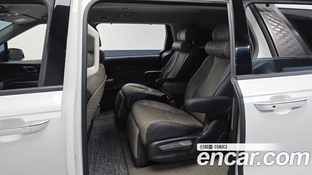 Kia Canival 2025 — photo 17