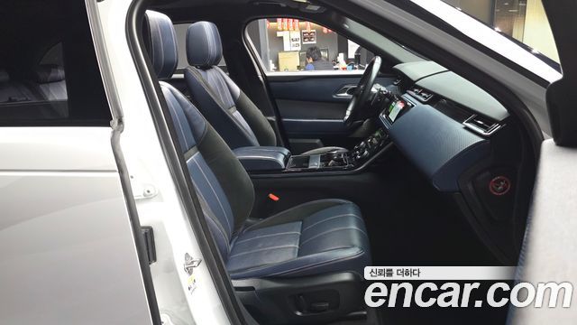 Land Rover Range Rover Velar 2018 — photo 17