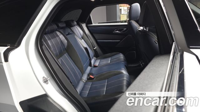 Land Rover Range Rover Velar 2018 — photo 18