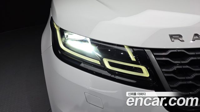 Land Rover Range Rover Velar 2018 — photo 8