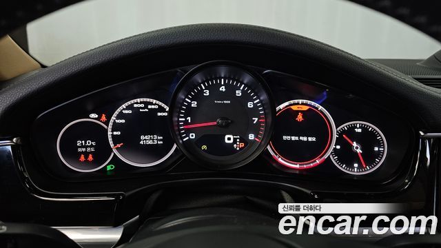 Porsche Panamera 2021 — photo 11