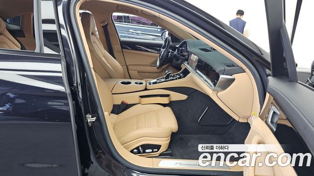 Porsche Panamera 2021 — photo 17