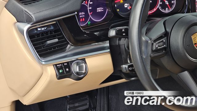 Porsche Panamera 2021 — photo 28