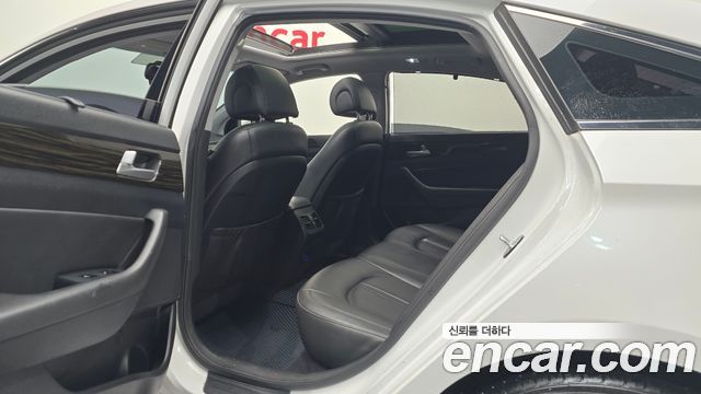 Hyundai Sonata 2016 — photo 11