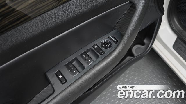 Hyundai Sonata 2016 — photo 15