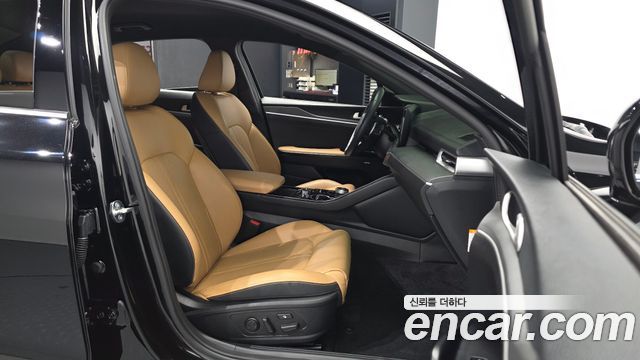 Kia K5 2023 — photo 17