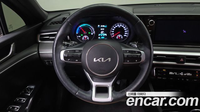 Kia K5 2023 — photo 19