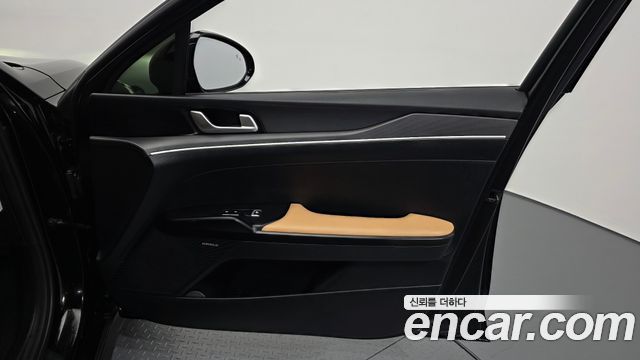 Kia K5 2023 — photo 14