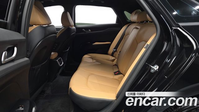 Kia K5 2023 — photo 16