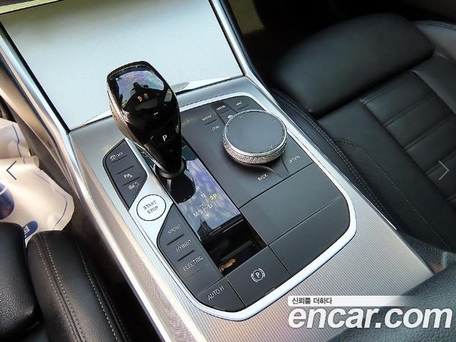 BMW 3-Series 2021 — photo 11