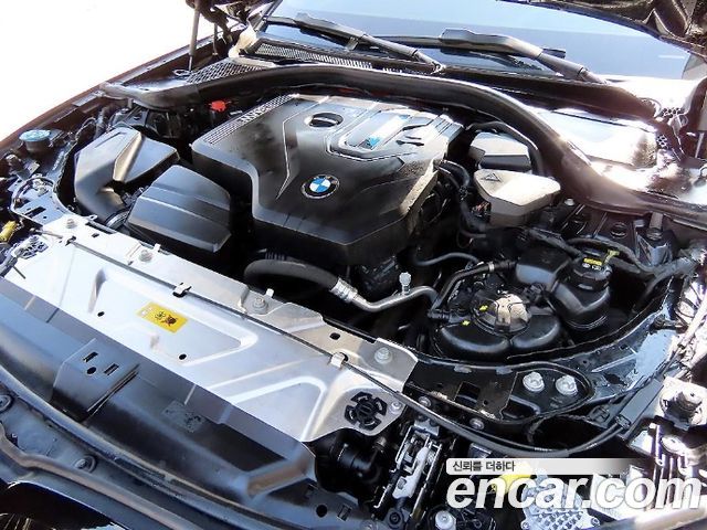 BMW 3-Series 2021 — photo 19