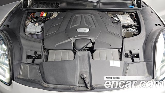 Porsche Cayenne 2021 — photo 6