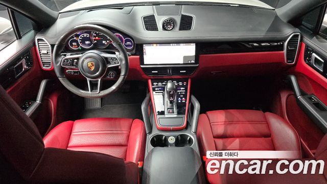 Porsche Cayenne 2021 — photo 10