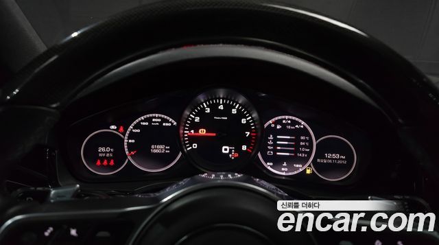 Porsche Cayenne 2021 — photo 11