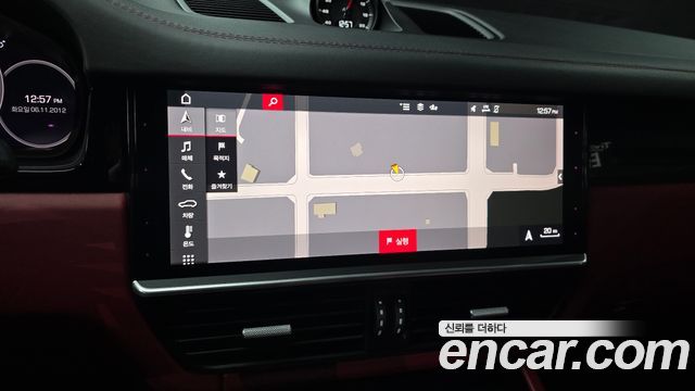 Porsche Cayenne 2021 — photo 23