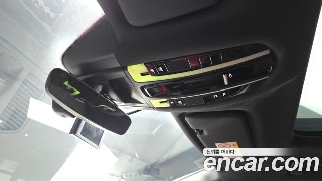 Porsche Cayenne 2021 — photo 24