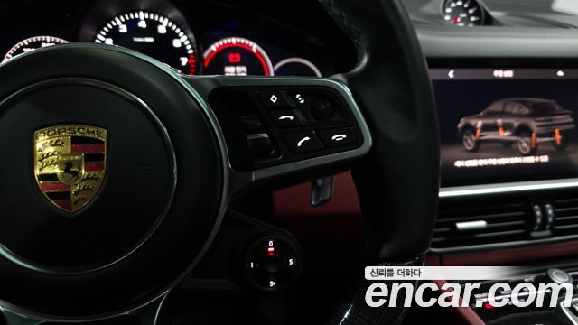 Porsche Cayenne 2021 — photo 32