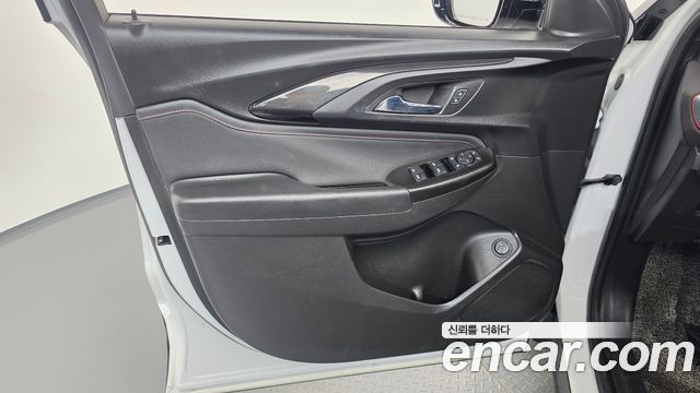 Chevrolet Korea Trailblazer 2022 — photo 14