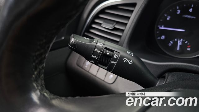 Hyundai AVANTE 2016 — photo 15