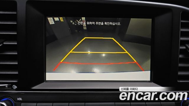 Hyundai AVANTE 2016 — photo 17