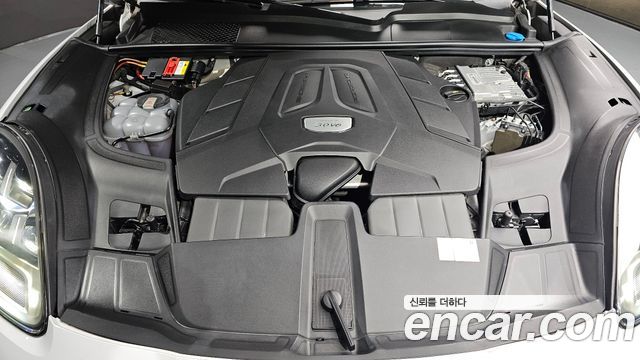 Porsche Cayenne 2021 — photo 6