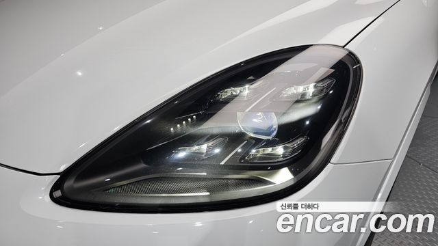 Porsche Cayenne 2021 — photo 8