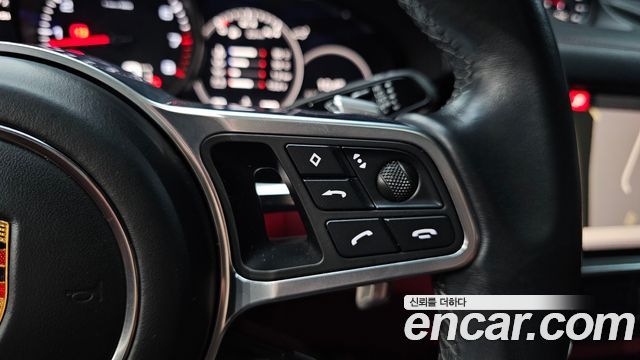 Porsche Cayenne 2021 — photo 30
