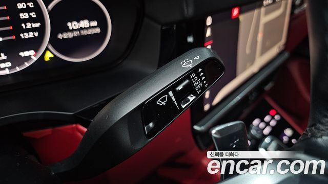 Porsche Cayenne 2021 — photo 32