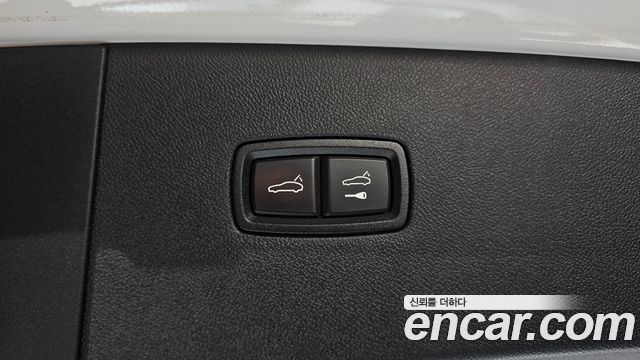 Porsche Cayenne 2021 — photo 36