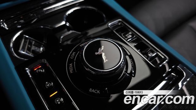 Rolls-Royce Ghost 2023 — photo 19