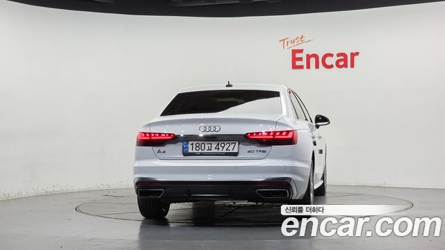 Audi A4 2022 — photo 4