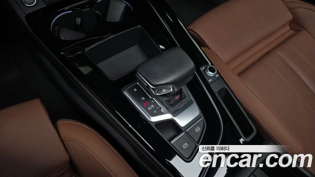 Audi A4 2022 — photo 12
