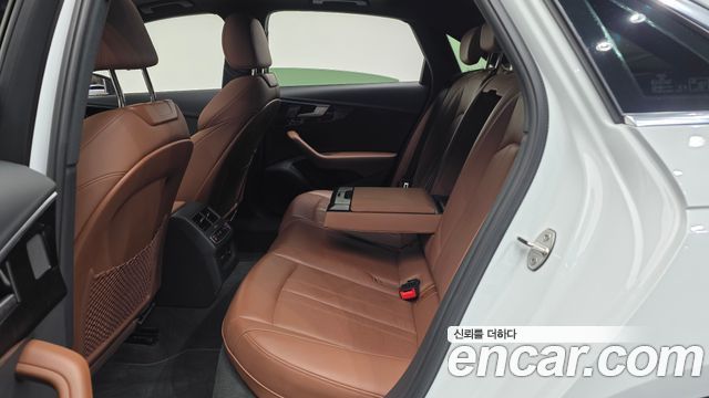 Audi A4 2022 — photo 18
