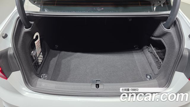 Audi A4 2022 — photo 26