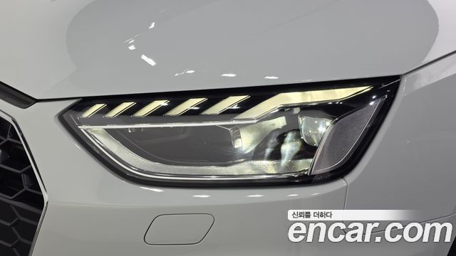 Audi A4 2022 — photo 8