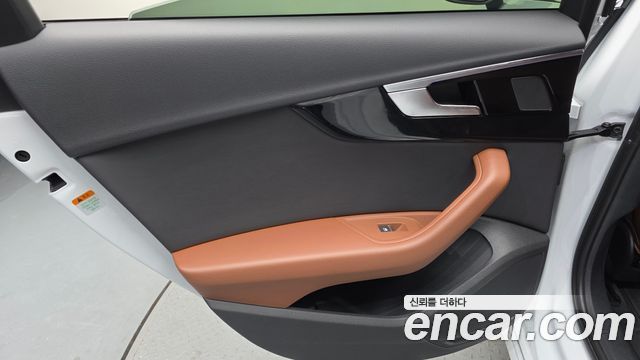 Audi A4 2022 — photo 15
