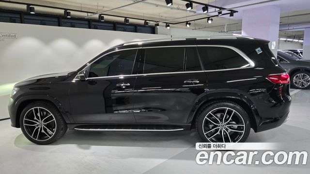 Mercedes-Benz GLS-Class 2025 — photo 8