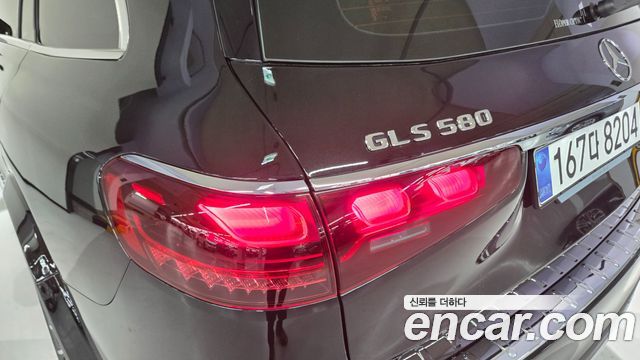 Mercedes-Benz GLS-Class 2025 — photo 13