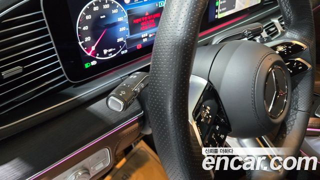 Mercedes-Benz GLS-Class 2025 — photo 19
