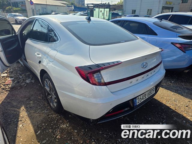 Hyundai Sonata 2022 — photo 2