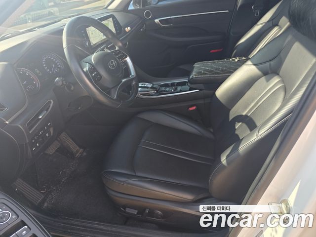 Hyundai Sonata 2022 — photo 10