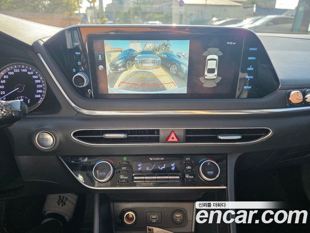 Hyundai Sonata 2022 — photo 12