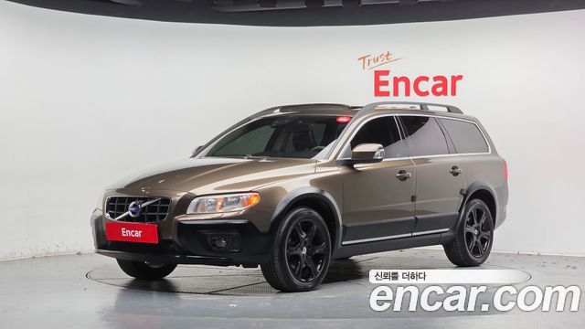 Volvo XC70 2012 — photo 1