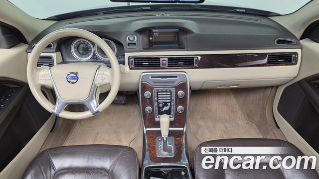 Volvo XC70 2012 — photo 7