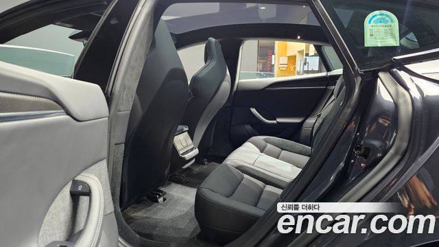 Tesla Model S 2024 — photo 16