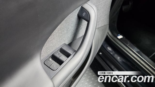 Tesla Model S 2024 — photo 27