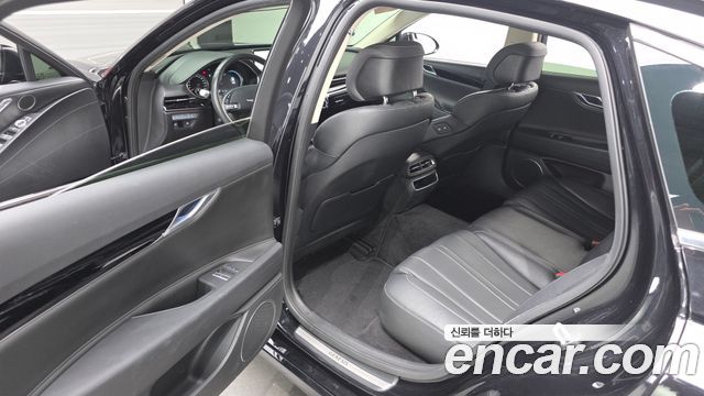 Genesis G80 2023 — photo 11