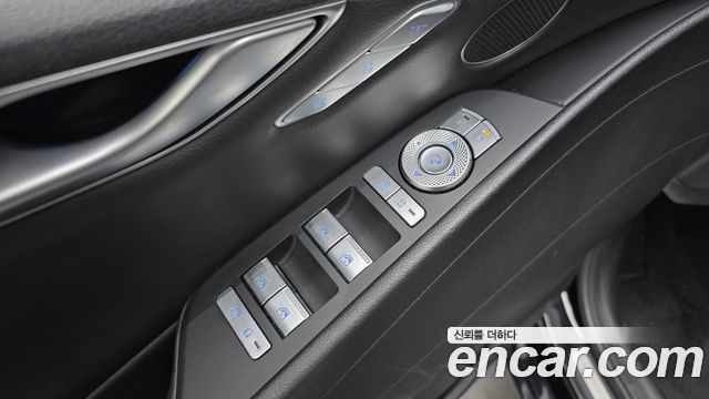 Genesis G80 2023 — photo 13