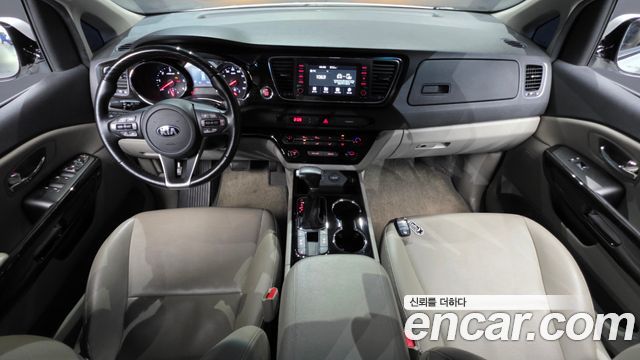 Kia Canival 2019 — photo 10