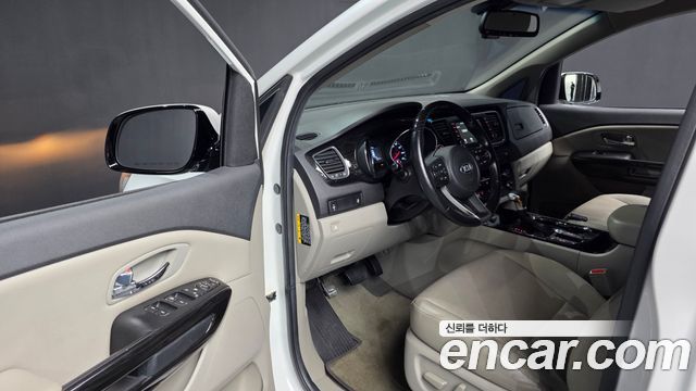Kia Canival 2019 — photo 13